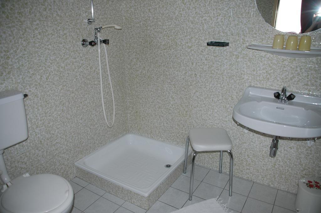 Hotel Romantikhaus Hufschmiede à Engelhartszell Extérieur photo