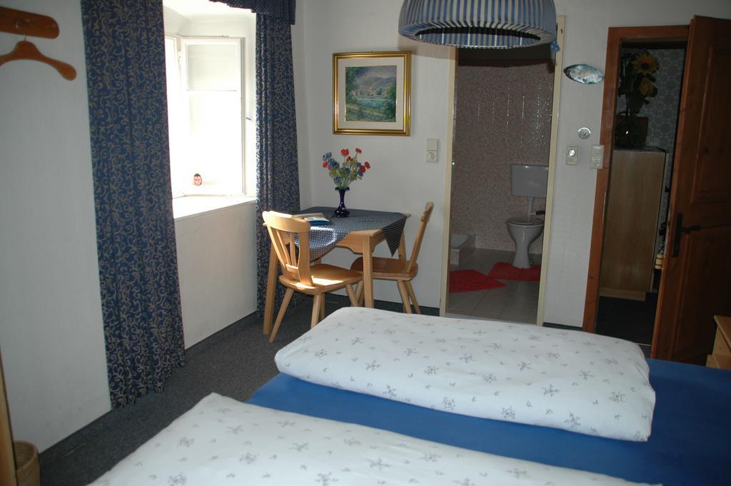 Hotel Romantikhaus Hufschmiede à Engelhartszell Extérieur photo